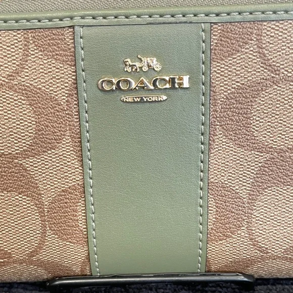 Coach Accordion Signature Canvas Sage Green & Beige Zip Wallet With Leather - Picture 2 of 7